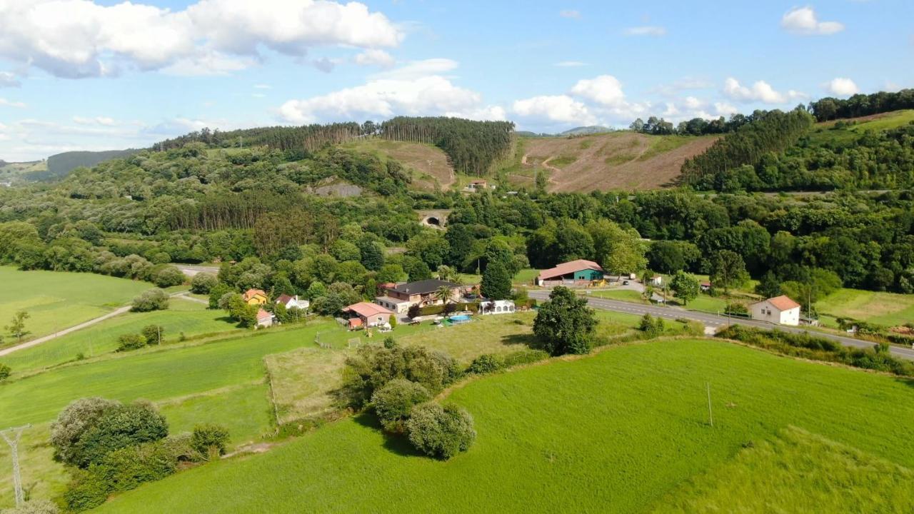 Casa Madrazo Con Piscina Y Parrillas Praves Esterno foto